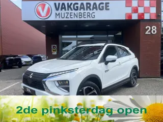 Mitsubishi Eclipse Cross 2.4 PHEV Intense // LED // CAMERA // KEYLESS // CARPLAY // CLIMA // STOELVE