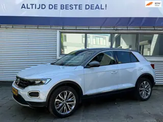 Volkswagen T-Roc 1.5 TSI Sport Business R l Virtual l LED Xenon l ACC l Climate l Navi l VDOH l