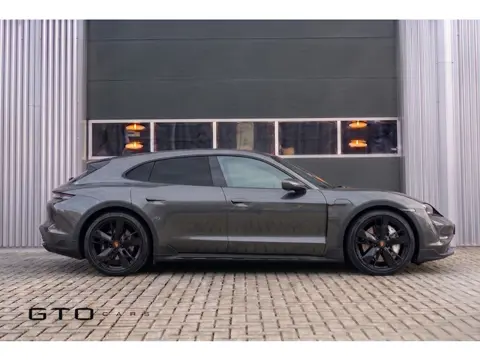 Porsche Taycan Cross Turismo 4 93 kWh Sport Chrono | Sportstoelen | Stoelverkoeling |