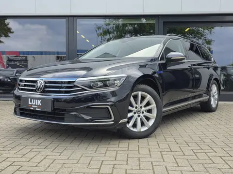 Volkswagen Passat Variant 1.4 TSI PHEV GTE Business + DIG DASH + MASSAGE + CAMERA + LED