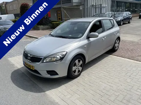 Kia cee'd 1.4 CVVT X-tra Handel/export euro 5 loopt goed rijdt goed apk maart 2027 1e eigenaar zie f