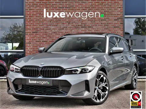 BMW 3 Serie Touring 330e xDrive M-Sport Pano 19inch El-zetels HUD 360-cam LCI-2