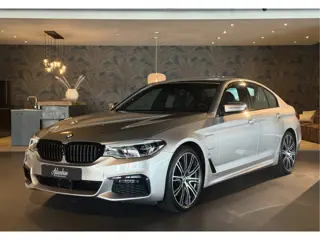 BMW 5 Serie 530e High Exe I Nappa I 20" I 360 cam I Virtual Cockpit