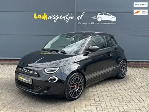 Fiat 500 e Icon 42 kWh *carplay *camera *keyless *stoelverw.