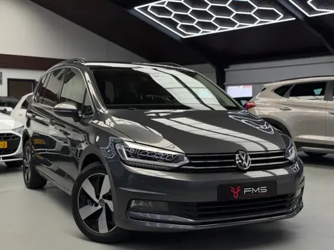 Volkswagen Touran 1.4 TSI Highline 7p CarPlay Trekhaak