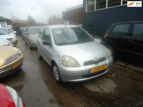 Toyota Yaris 1.3-16V VVT-i Luna st bekr cv nap apk