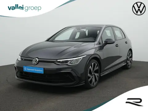 Volkswagen Golf 1.5 TSI 130 pk R-Line | Sportonderstel | Carplay | Parkeersensoren voor/achter