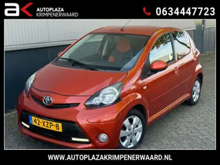 Toyota Aygo 1.0 VVT-i Dynamic Orange facelift Airco Nieuwe apk