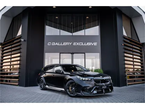 BMW M5 5-serie Touring - Origineel NL | M Drive Professional | Panorama | Carbonpakket | Keramisch |