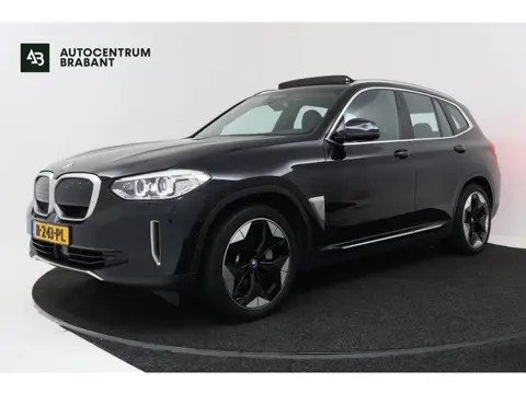 BMW IX3 High Executive 80 kWh M-pakket (1e eigenaar, NL-auto, Dealer OnderH, Trekhaak, Panoramadak, 