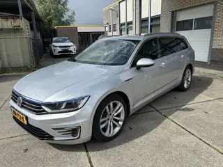 Volkswagen Passat Variant 1.4 TSI GTE Highline pano leer navi