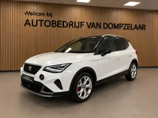 SEAT Arona 2X 1.5 TSI 150PK / DSG AUTOMAAT/ FR / WIT met zwart dak.
