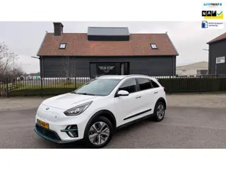 Kia E-Niro ExecutiveLine 64 kWh SOH 100% LEER NAVI CAMERA APPLE CARPLY