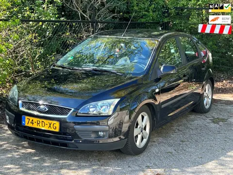 Ford Focus 1.6-16V First Edition