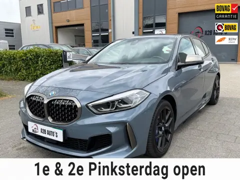 BMW 1 serie M135i xDrive Executive | Head up CarPlay| Automaat | NAP | Garantie