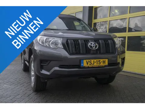 Toyota Land Cruiser 2.8 D-4D-F Comfort High Roof Blind Van