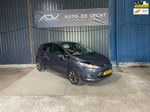 Ford Fiesta 1.25 Titanium - INRUIL VERKREGEN - LICHTE SCHADE ZIE FOTOS
