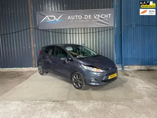 Ford Fiesta 1.25 Titanium - INRUIL VERKREGEN - LICHTE SCHADE ZIE FOTOS