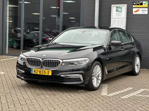 BMW 5-serie 520i High Executive/1STE EIG/CAMERA/NAVI/NL-AUTO NAP!!