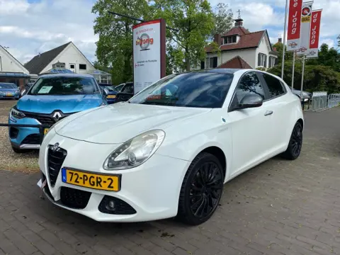 ALFA ROMEO GIULIETTA 1.4 T DISTINCTIVE 170PK / AIRCO-ECC / CRUISE CTR. / DAB / LED / PDC / 18'' LMV