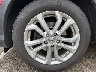 Dezent 17 inch velgen met Bridgestone winterbanden (Qashqai)