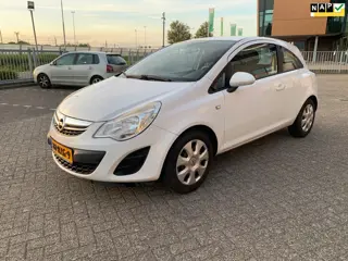 Opel Corsa 1.0-12V '111' Edition Wit 2011 Airco Navi NAP!