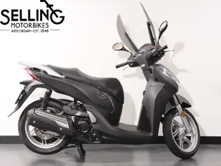 Honda SH 300 ABS (bj 2016)