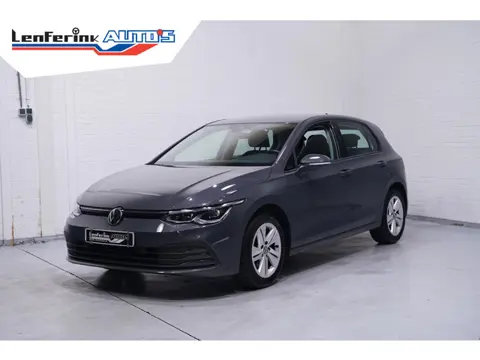 Volkswagen Golf 1.0 eTSI Life Business Apple Carplay Camera ACC Navi Massagestoel 1e Eigenaar NAP Le