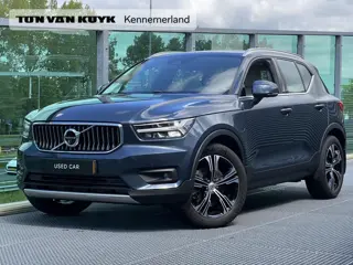 Volvo XC40 1.5 T5 Recharge Inscription / Pano. dak / Trekhaak / Keyless / Voor+achter+stuur verwarmd