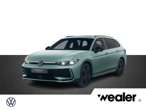 Volkswagen Passat Variant R-Line Edition 1.5 eHybrid 150 kW / 204 PK DSG | Black Style | Multimedia 