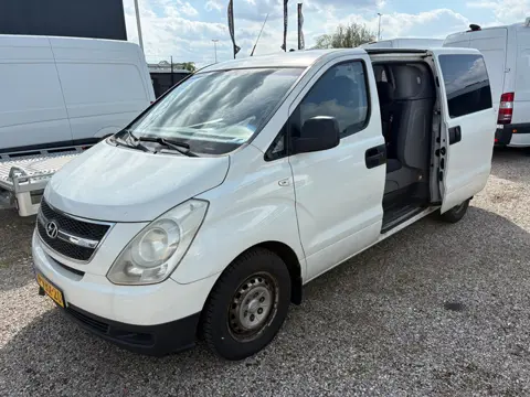 Hyundai H 300 2.5 CRDi Dubbele Cabine Motor Defect