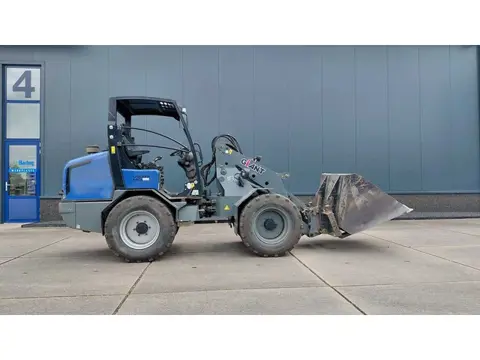 Giant V5003 HD