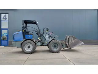 Giant V5003 HD