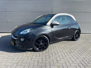 Opel ADAM 1.4 black & white met panoramadak