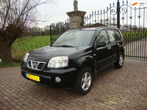 Nissan X-Trail 2.5 luxery