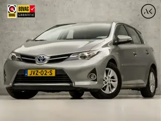 Toyota Auris 1.8 Hybrid Dynamic Automaat (NAVIGATIE, CAMERA, CLIMATE, SPORTSTOELEN, KEYLESS, LM VELG