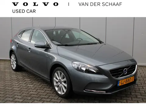 Volvo V40 T3 Automaat Momentum | Trekhaak | Dealer onderhouden | 17" velgen