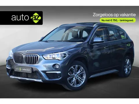 BMW X1 xDrive20i High Executive / Panorama / Sportstoelen