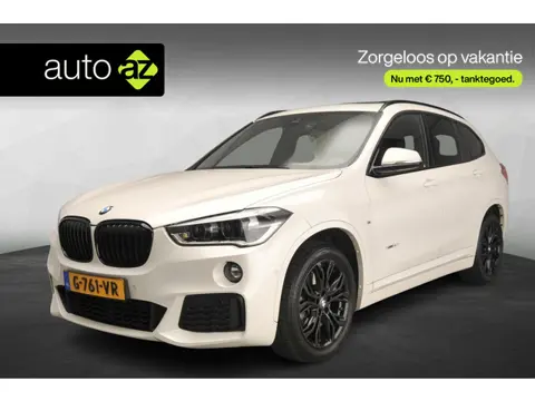 BMW X1 xDrive20i M-Sportpakket / Trekhaak / Panoramadak / LED / Camera / Active Cruise / Head-up / H