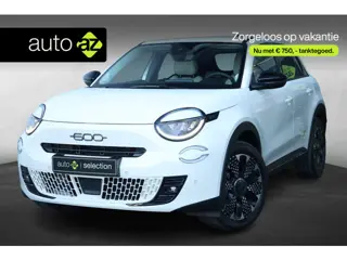 Fiat 600 1.2 Hybrid La Prima / Camera / Carplay / Massage