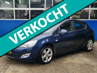 Opel Astra 1.6 Edition / Trekhaak / Cruise control / Navigatie / Airco / Lichtmetalen velgen / Origi