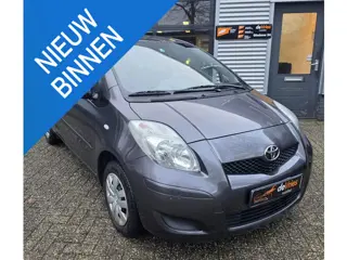 Toyota Yaris 1.0 VVTi Cool **AIRCO-5DRS-APK**