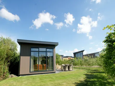 Luxe modern chalet in de duinen vlakbij het strand en De Cocksdorp