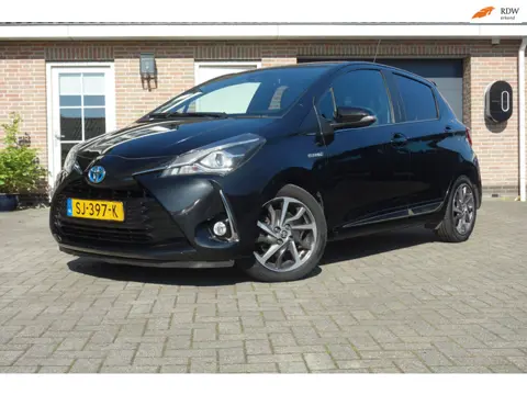 Toyota Yaris 1.5 Hybrid Design Sport 1e eigenaar