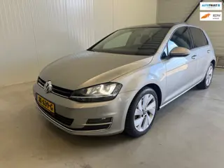 Volkswagen Golf 1.4 TSI Highline pano led pdc massage stoel half leer