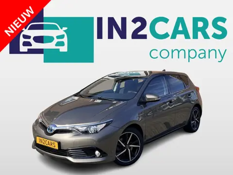 Toyota Auris 1.8 Hybrid Dynamic Ultimate *All-weather banden*