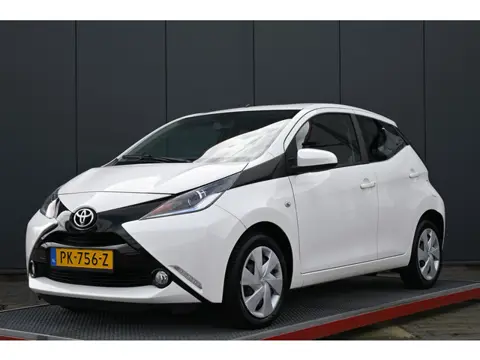Toyota Aygo 1.0 VVT-i x-play camera (bj 2017)