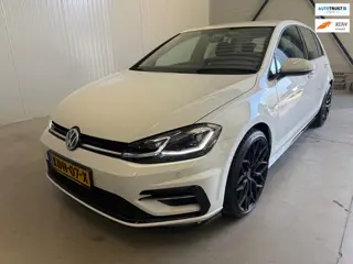 Volkswagen GOLF 1.5 TSI Highline R line led navi massage 19 inch