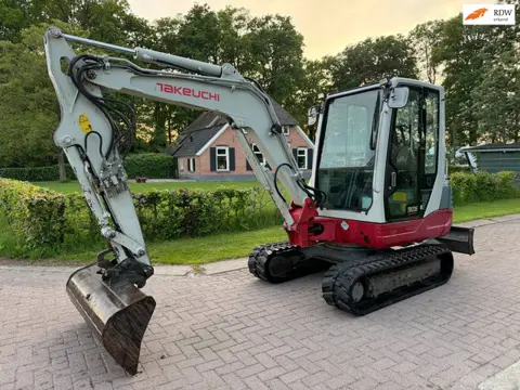 Takeuchi Tb235 Mini kraan / rubs kraan 3,6 ton, 2x extra opties ( hydrolisch) 9.400 uren, perfect on