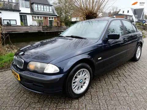 BMW 3-serie 323i Executive 170pk Automaat Clima Leder Schuifdak